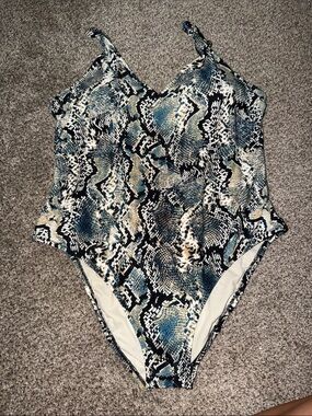 Shade & Shore One-Piece Swimsuit